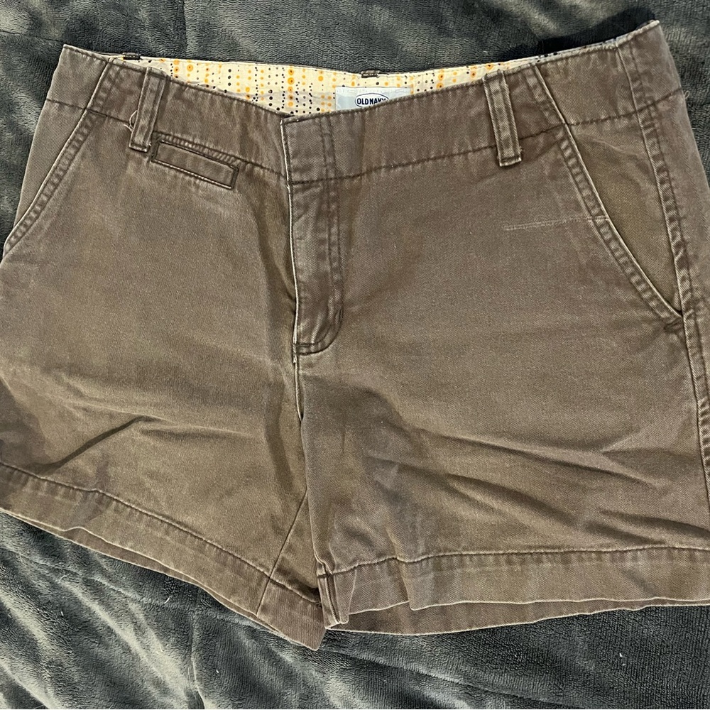 Old Navy brown shorts.